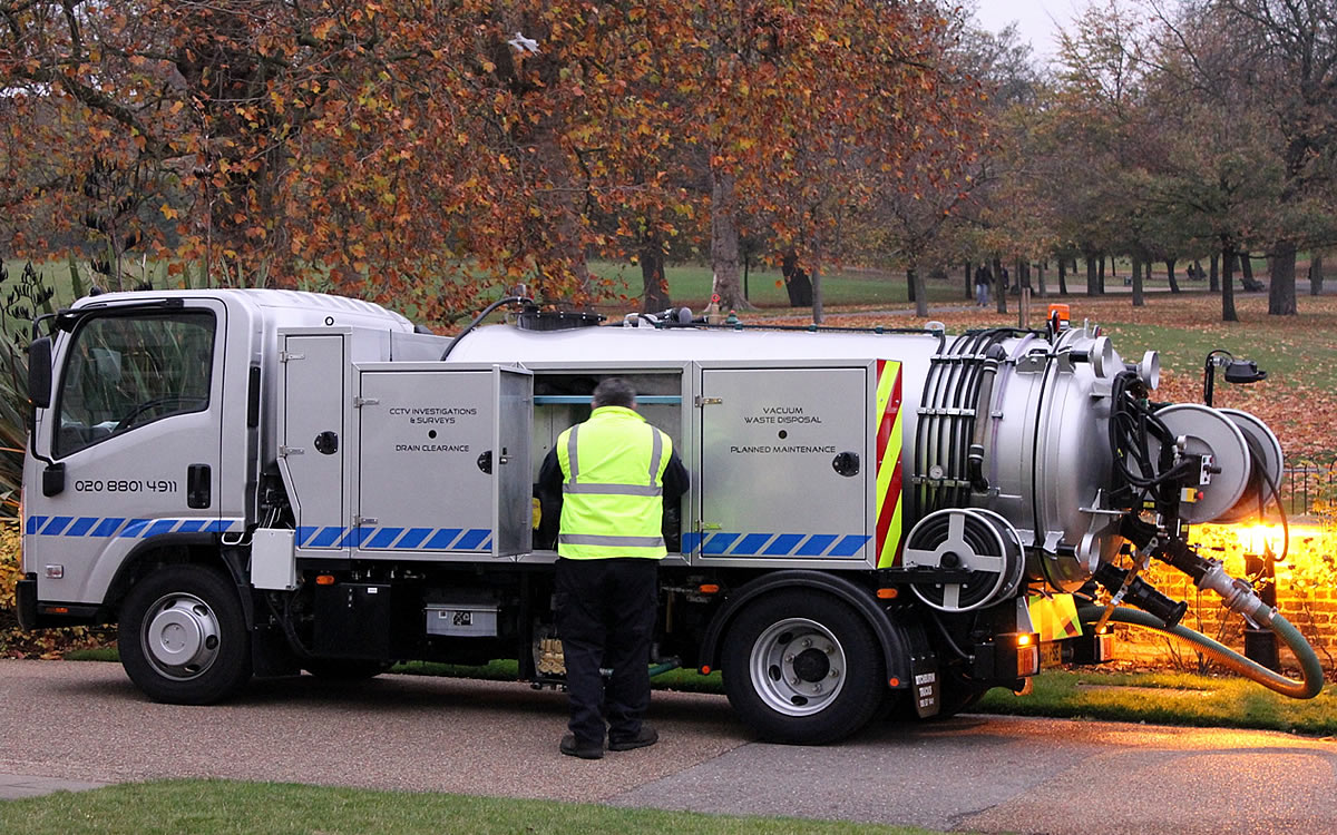 Vacuum Tanker